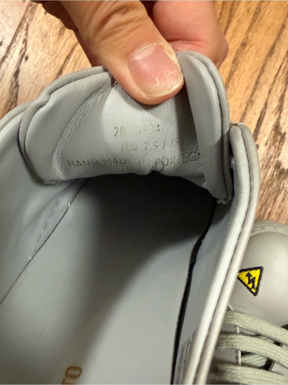 EUC Axel Arigato RARE clean 90 grey leather sneakers 38 - Picture 4 of 13